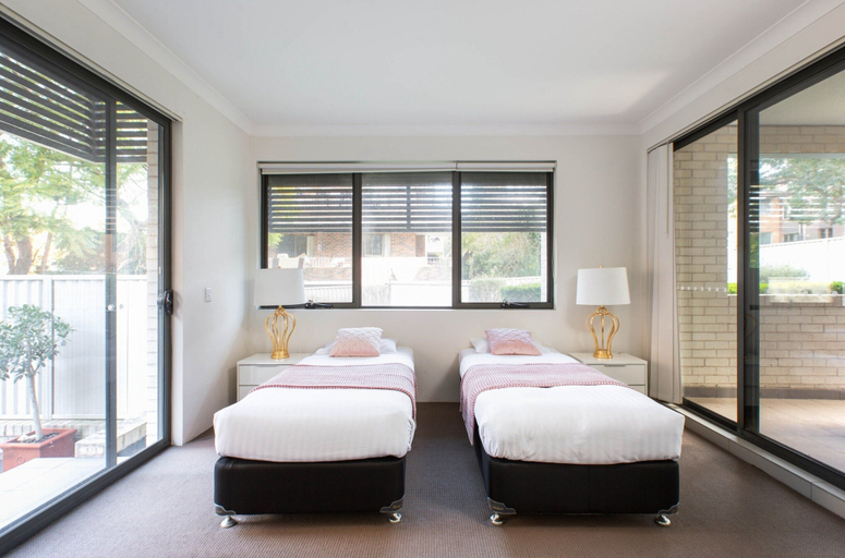 Room 3, Spacious Two-bedroom Apartment Near Hospital, Sydney