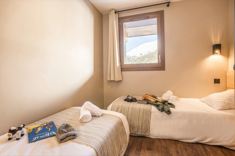 Room 3, Apartment in Tignes With Ski-in/ski-out Access, Savoie