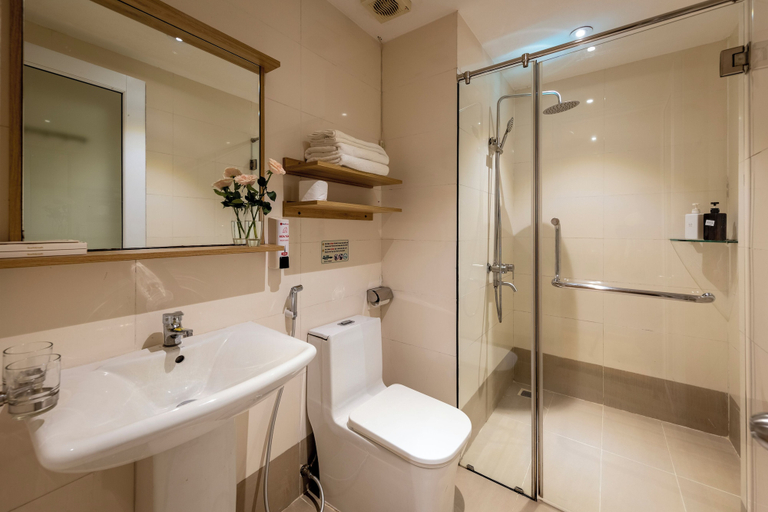 Bathroom 5, Truong Thinh Hotel, Bình Thạnh