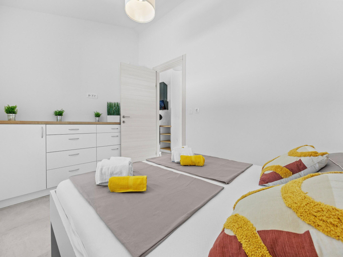 2, Attractive Apartment in Peroj With Terrace, Vodnjan