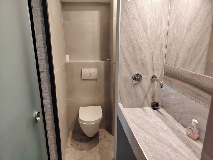 Bathroom 4, Apartment - Sleeps 8 - Balcony - Parking, Central Macedonia