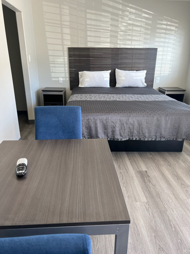 Room 3, Cloud 9 Inn - El Cielo Inn, Los Angeles