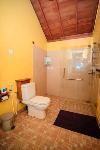 Bathroom 3, The Waves Beach Chalets, Tangalle