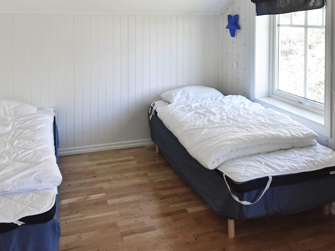 Bedroom 2, 8 Person Holiday Home in Oksvoll, Bjugn