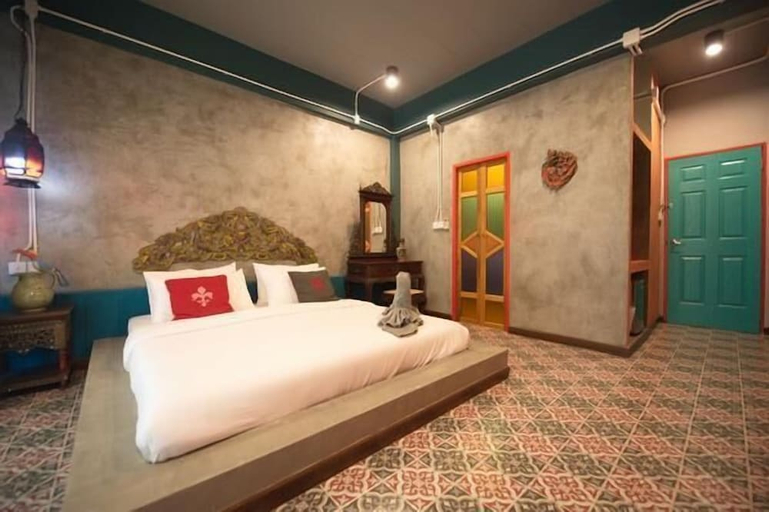Bedroom 2, De Sea Almond Hotel Chumphon, Muang Chumphon