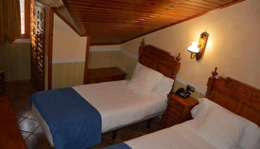 Others 3, Hostal La Font, Lleida