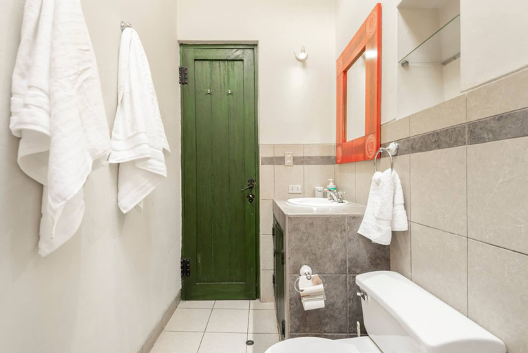 Room 2, w Peaceful 4BR Villa With Nature View, Calca