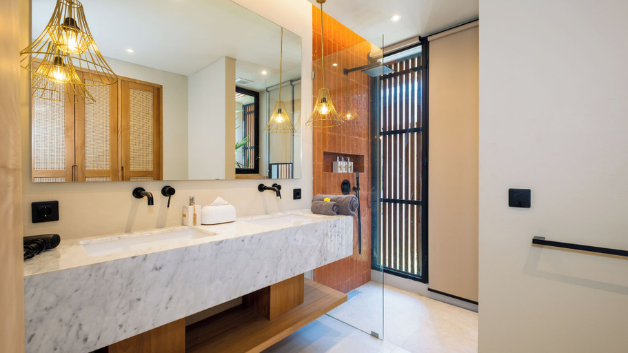 Room amenity 5, Loona Palm Villas Seseh, Badung