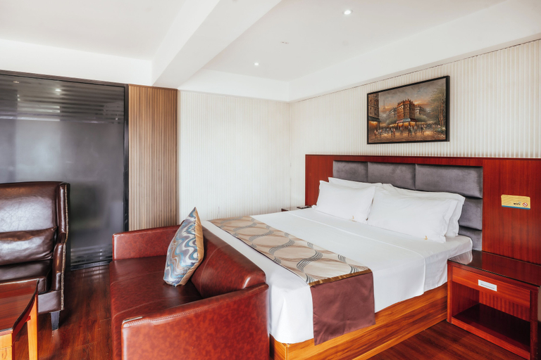 Bedroom 4, Swiss Lenana Mount Hotel, Dagoretti North