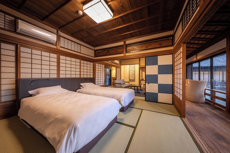 Bedroom 4, Izutsuro, Tahara