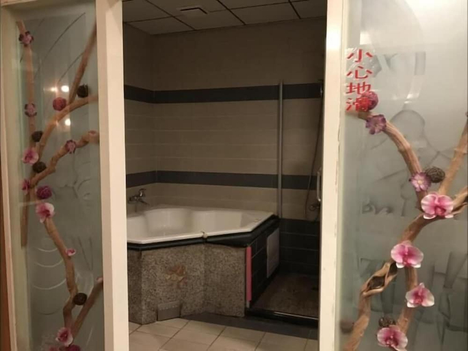 Bathroom 4, Yatelanda Motel, Taichung