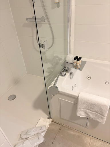 Bathroom 5, Hôtel La Fabrique, Charente-Maritime