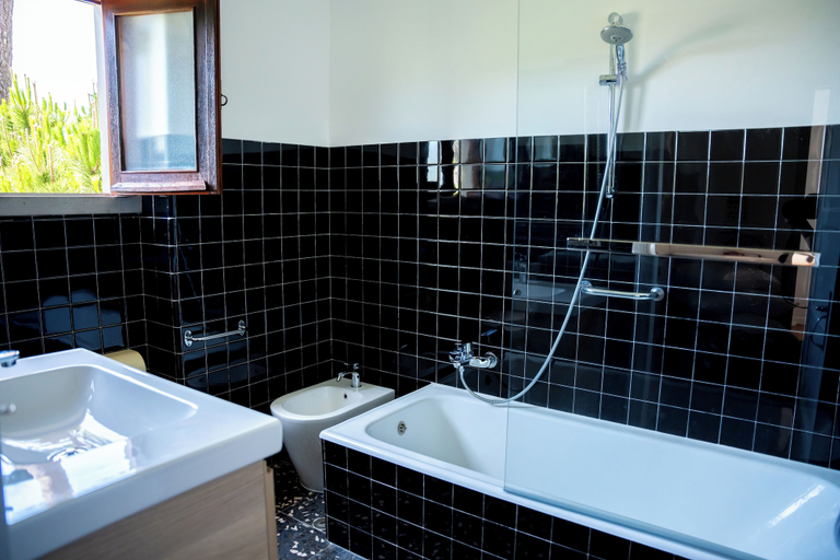 Bathroom 3, Moby Dick Lodge Colares, Sintra