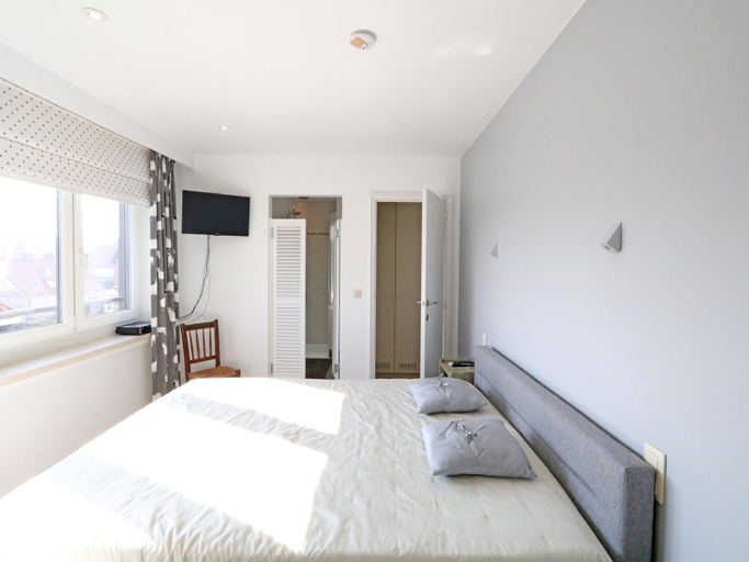 2, Apartment in Knokke near Zeedijk Beach, West-Vlaanderen