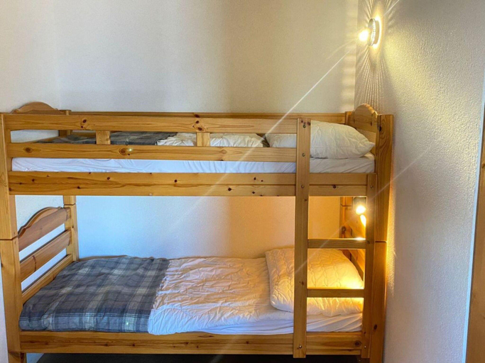 5, Apartment in Nendaz with paid sauna, Conthey