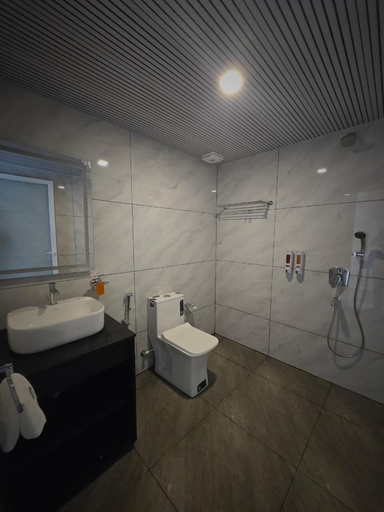 Bathroom 5, ORANGE SKY INN, South Goa