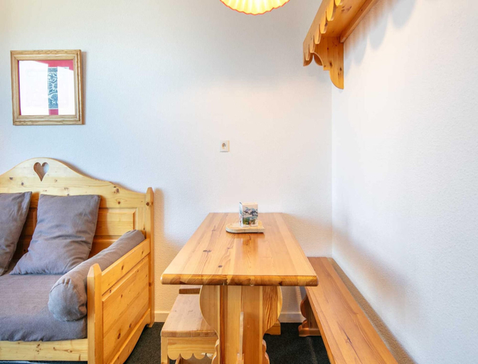Dining 2, Snug Apartment on the Mountains, Hautes-Alpes