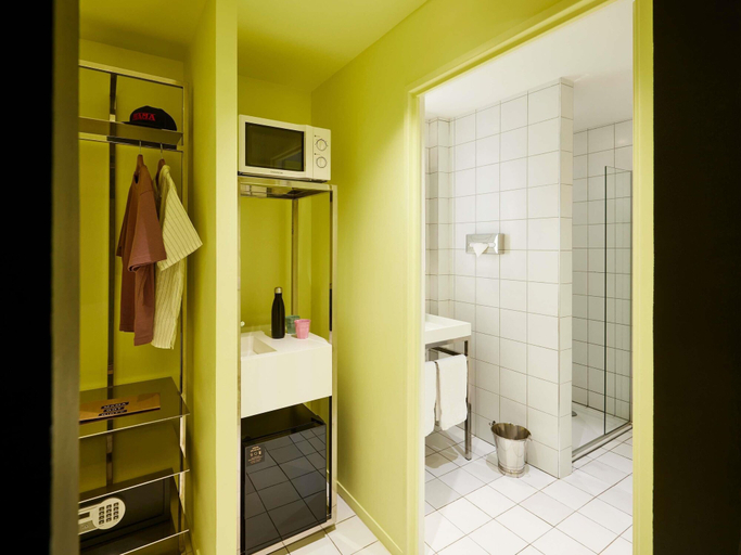 Bathroom 5, Mama Shelter Bordeaux, Gironde