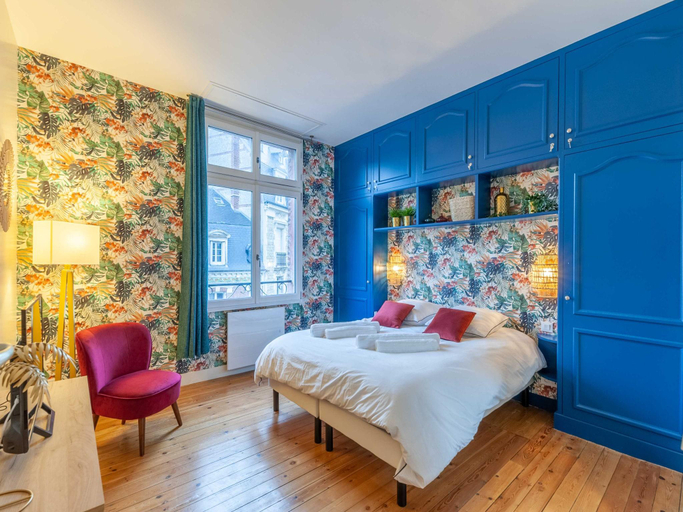 2, High-end 75m2 apartment - Place Morny, Calvados