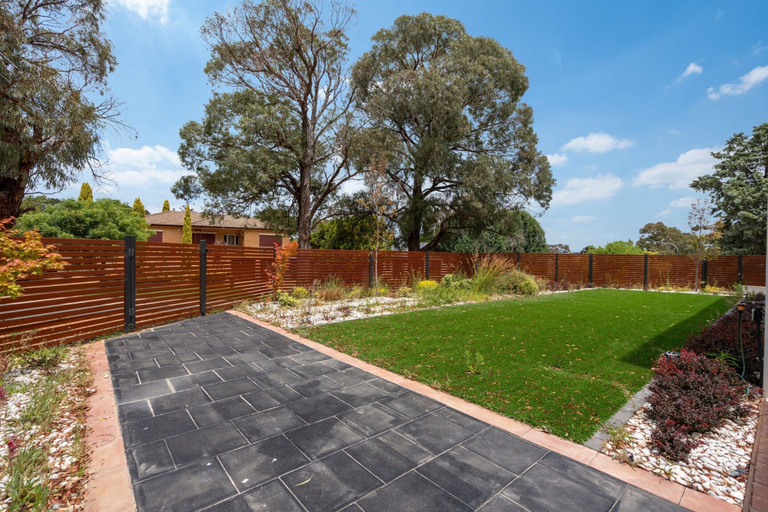 Garden, Spacious 5-bed Family Home in Giralang, Canberra