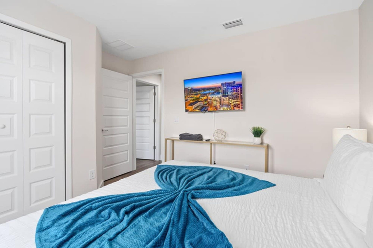 Room 5, Super Cool- Sleeps 17 Newly Built Near Parks, Osceola
