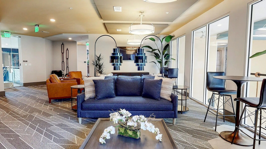 Lobby 2, Landing Furnished Apartments Decatur, DeKalb