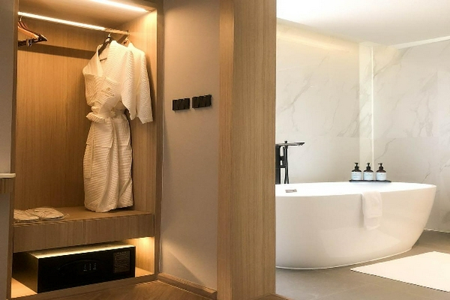 Bathroom 5, Samsara Hotel Pattaya, Pattaya