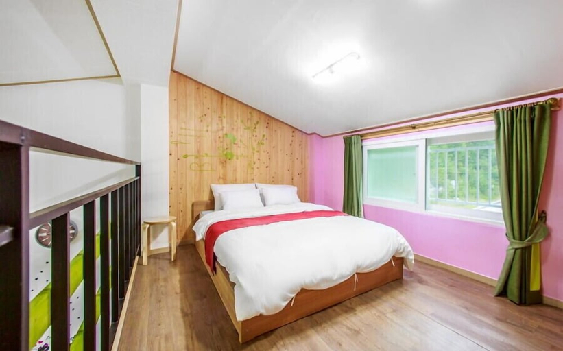 Bedroom 2, Dreaming Garret Pension, Pyeongchang