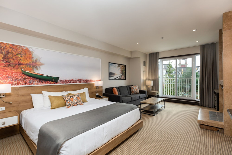 Bedroom 2, Ermitage du Lac Hotel, Les Laurentides