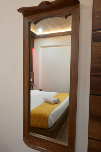 Room 4, Hotel Vishnu Sthal Inn, Chamoli