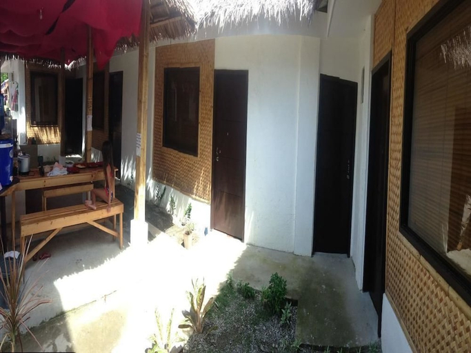 Exterior & Views 2, Lola's Lodge, Malay