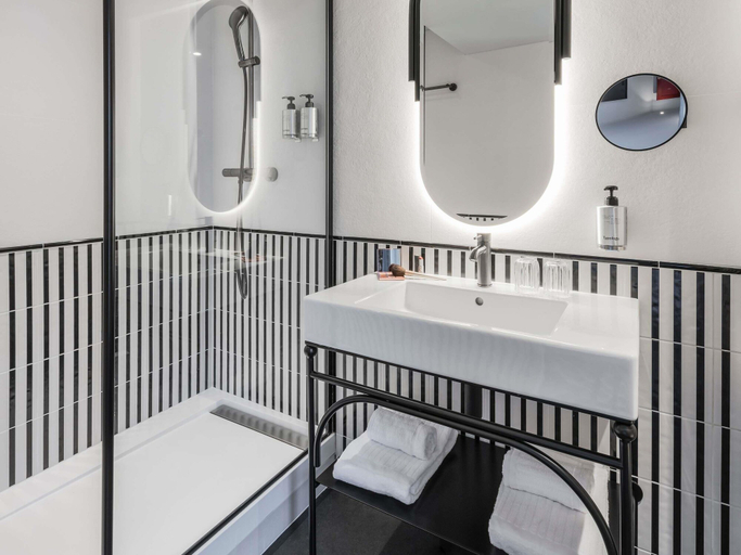 Bathroom 5, Hotel Faubourg Galant Paris - Handwritten Collection, Paris