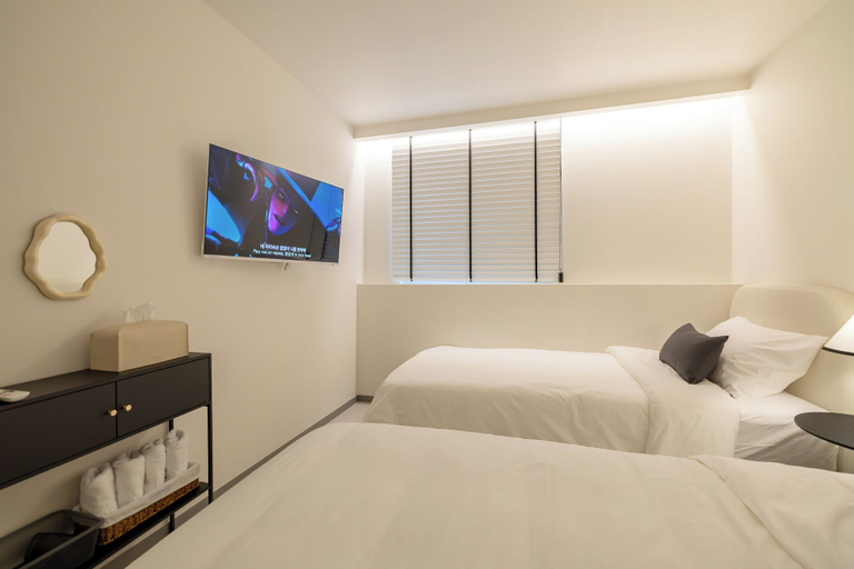 Room 4, MOREN Seoul Myeongdong, Jung