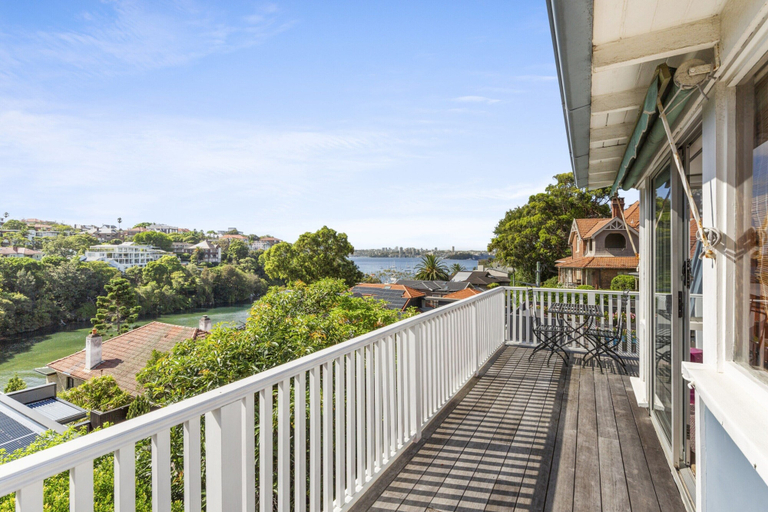 Balcony, Poolside Stay - Close to Taronga Zoo & Luna Park, Sydney