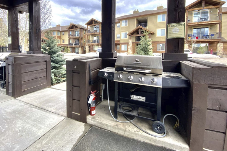 BBQ/picnic area, Trailhead Lode 621 2 Bedroom Condo by RedAwning, Grand