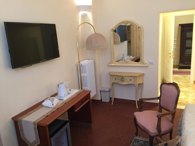 Others 5, Casalbergo, Siena