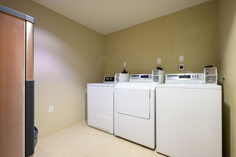 Interior 3, Fraser Crossing 1 Bedroom Cabin, Grand