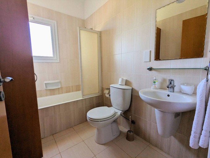Room 4, Minas Villa Pool Wifi and Close to Sirena bay