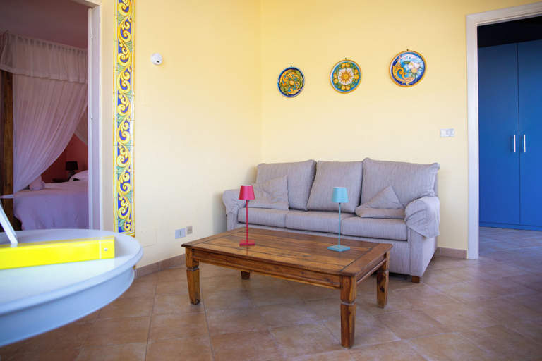 Others 5, Solemar Sicilia - Casa Enza, Palermo