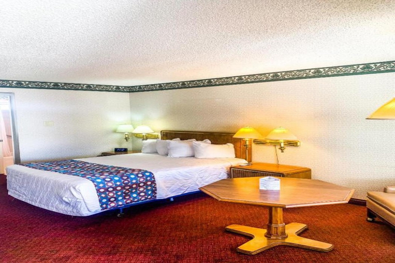 Bedroom 2, Econo Lodge Inn & Suites Winnemucca, Humboldt