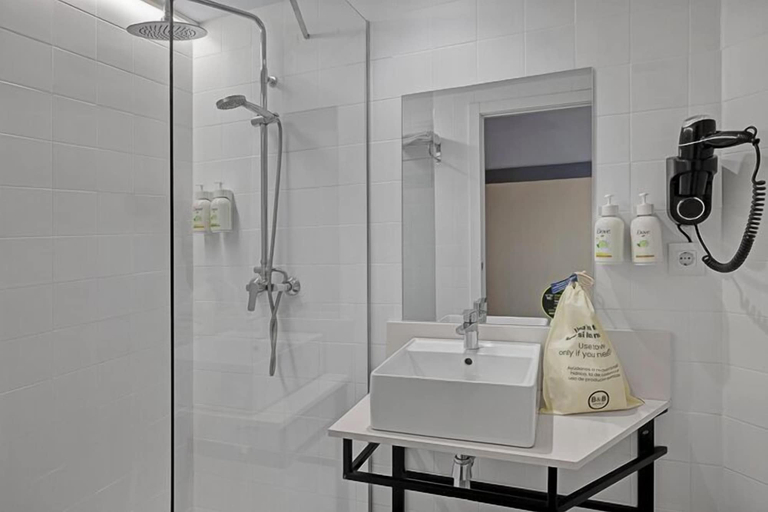 Others 4, B&B Hotel Girona 2, Girona