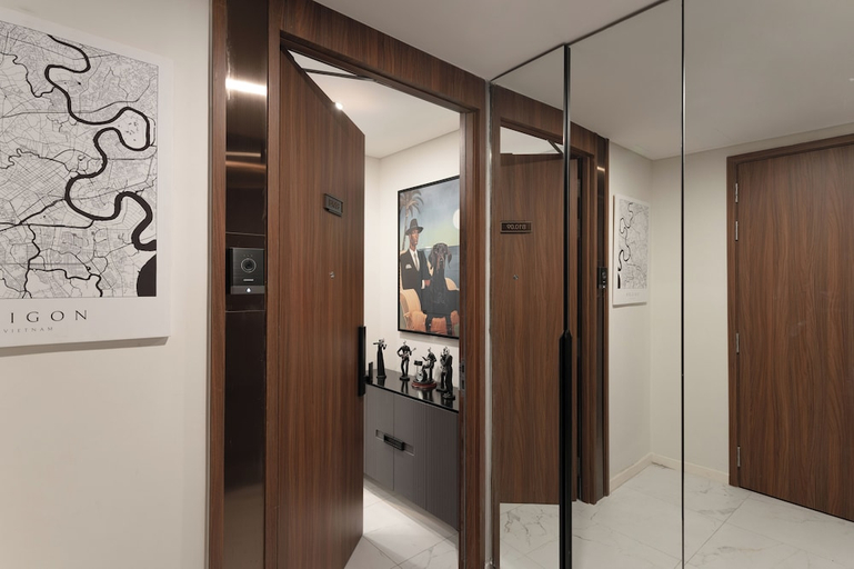 Exterior & Views 2, CR Concept Metropole High-end Apartment, District 2