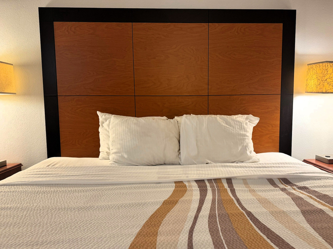 Bedroom 3, Baymont by Wyndham Meridian, Lauderdale