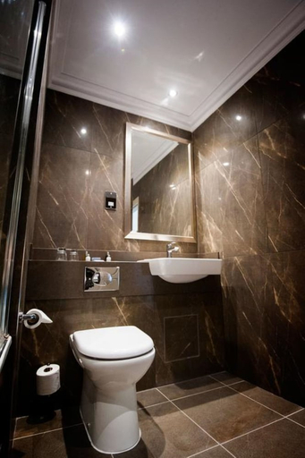 Bathroom 2, Seamill Hydro Hotel & Resort, North Ayrshire