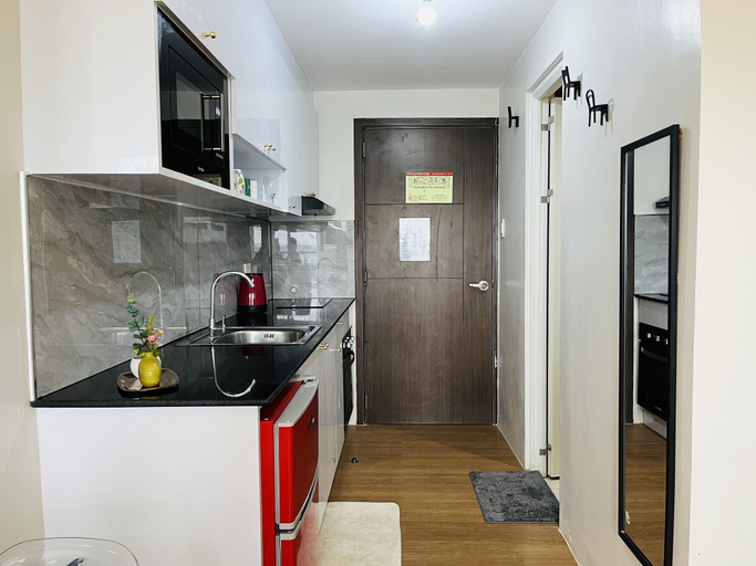 Private kitchen 5, Bright Studio Sleeps 3 With Parking and City View, Cagayan de Oro City