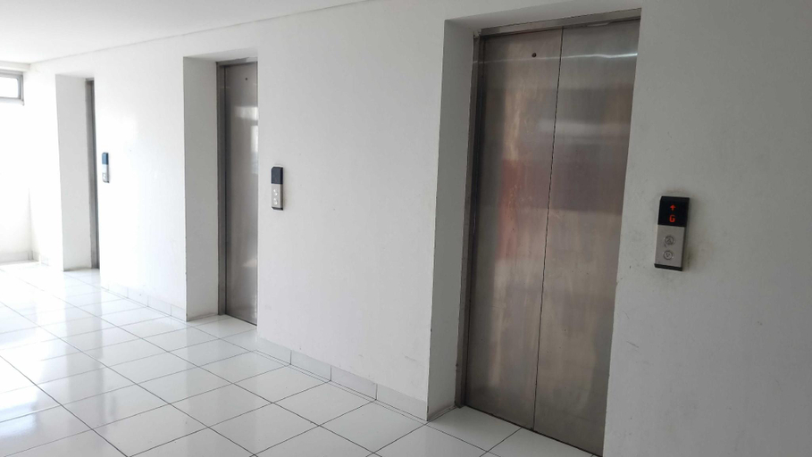 Bathroom 4, Dancenter Apartment Riverview Jababeka, Cikarang