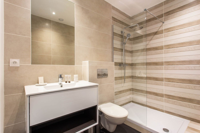 Bathroom 5, Amazing Apartment - 2BR 6P - Aligre, Paris