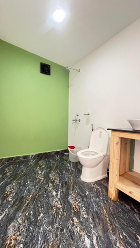 Bathroom 3, Sea Walk Beach Resort, South Goa