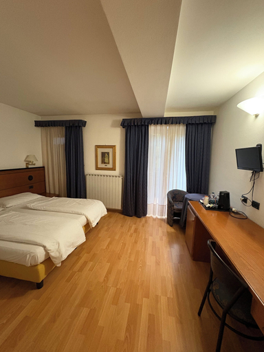 Bedroom 2, Albergo Aprica Garni, Sondrio