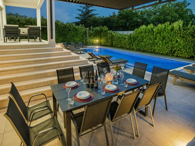 4, Villa in Imotski near Blue  Red Lakes, Imotski
